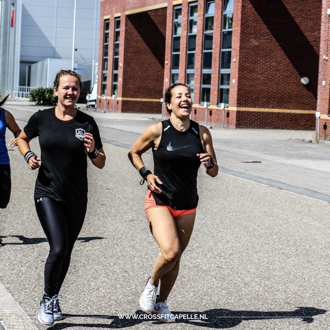 Hardlopen is niet genoeg: Zo val je echt af met krachttraining en HIIT